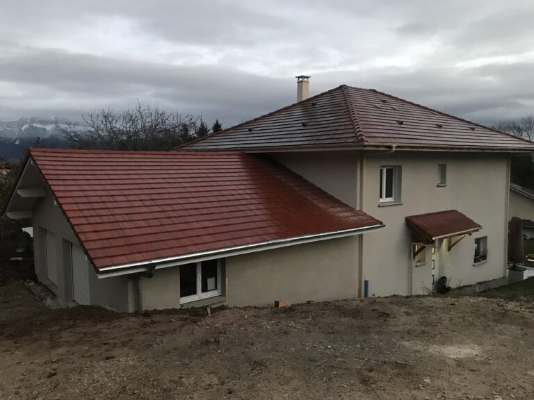 Gros œuvre en cours de construction (Garage Maçonnerie Charpente, Cuvat)