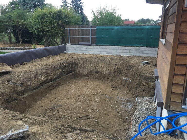 Aménagement extérieur du jardin (Terrassement Terrasse Muret Piscine, Divonne-les-Bains)