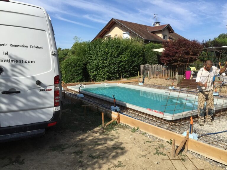 Aménagement extérieur du jardin, Dalle Carrelage Piscine (Yvoire)