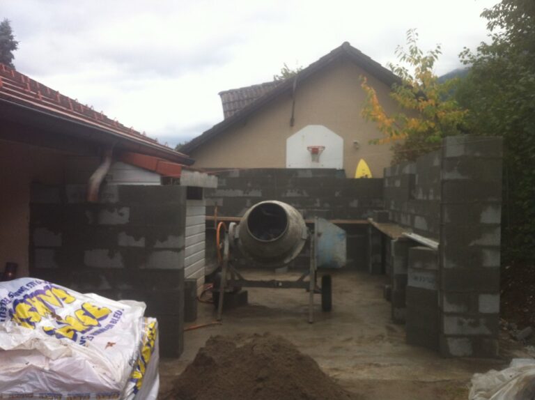 Aménagement extérieur du jardin à Farges – Construction Terrassement VRD