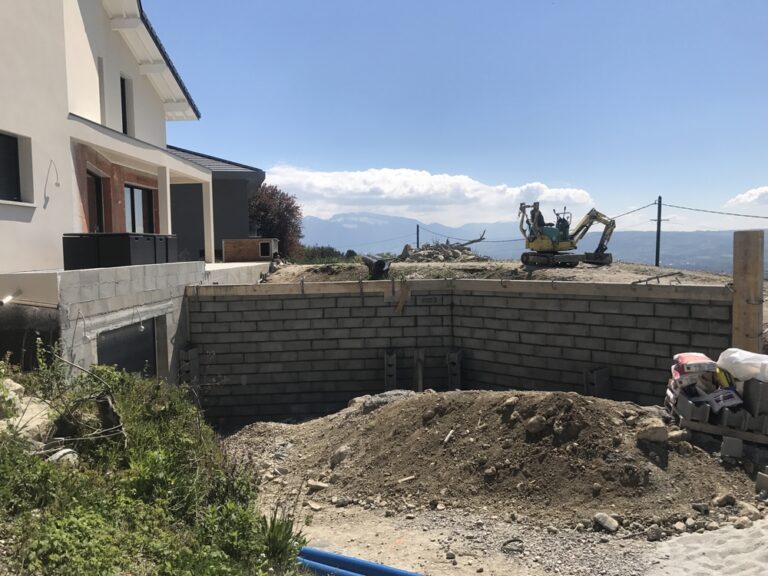Aménagement extérieur du jardin, Terrassement Mur soutènement (Cranves-Sales)