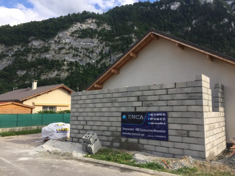 Gros œuvre en cours de construction – Construction Garage, Scionzier