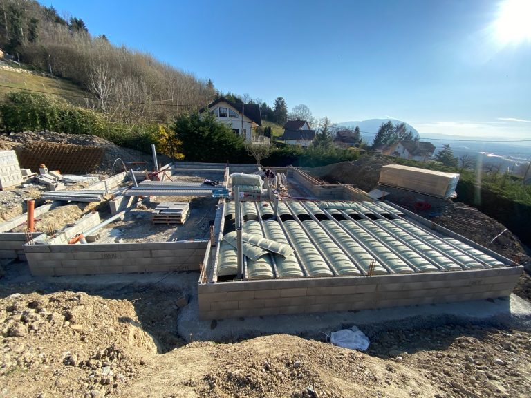 Terrassement et Maçonnerie complète - Villa Design à Cranves-Sales (2023) – ENCA BTP