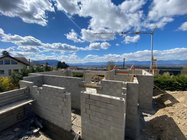 Terrassement et Maçonnerie complète - Villa Design à Cranves-Sales (2023) – ENCA BTP