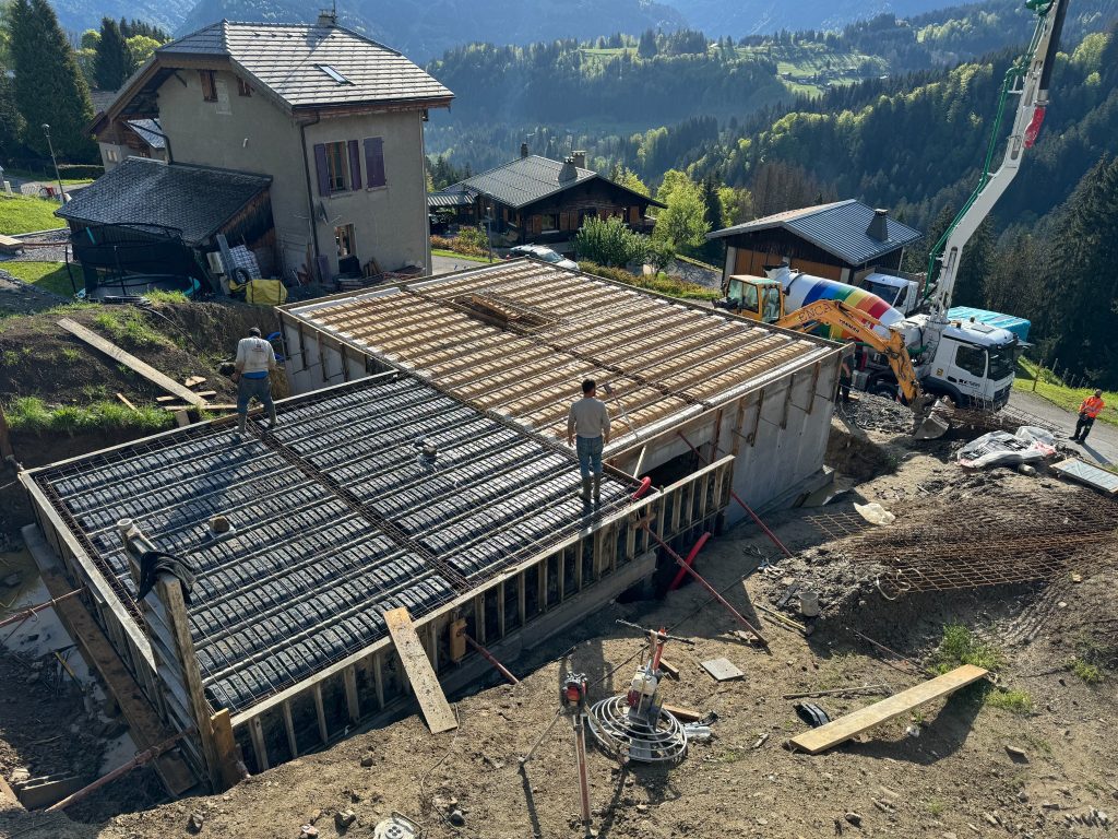 Construction des fondations et dalle béton d'un chantier en Haute-Savoie, travaux réalisés par ENCA BTP